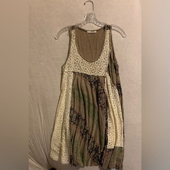 Mystree flowy dress; small - Picture 3 of 7